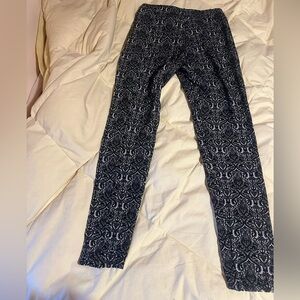 INDIGO POPPY BLACK AND TAN PATTERNED LEGGINGS Jeggings sz 4 to 6 stretchy